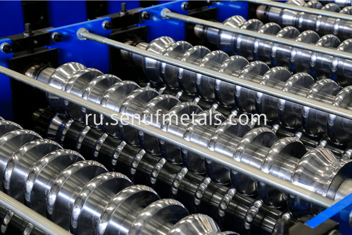 Corrugated roof sheet forming machine rollers
